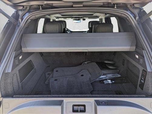 2023 Land Rover Range Rover SV