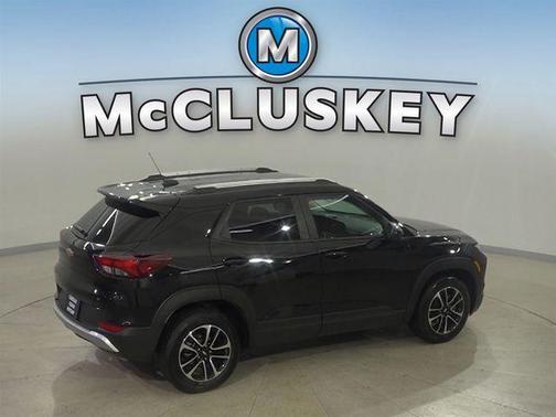 Mosaic Black Metallic 2025 Chevrolet Trailblazer LT