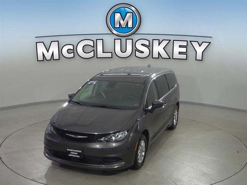 Granite Crystal Metallic Clearcoat 2023 Chrysler Voyager LX