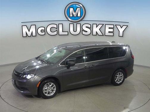Granite Crystal Metallic Clearcoat 2023 Chrysler Voyager LX