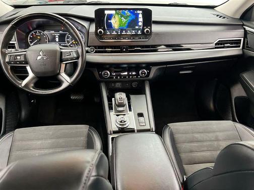 Gray 2024 Mitsubishi Outlander SE S-AWC