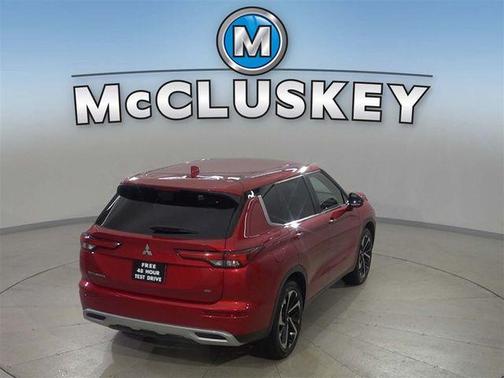 Red Diamond 2024 Mitsubishi Outlander SE