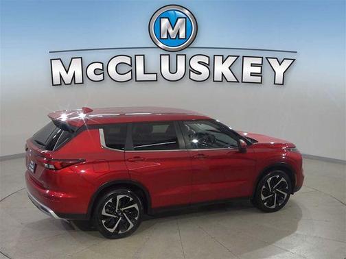Red Diamond 2024 Mitsubishi Outlander SE