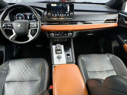 Deep Bronze Metallic 2022 Mitsubishi Outlander SEL S-AWC