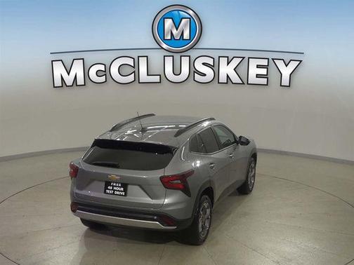 Sterling Gray Metallic 2025 Chevrolet Trax LT