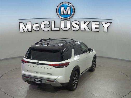 Pearl White Tricoat/Super Black 2024 Nissan Pathfinder Platinum 4WD
