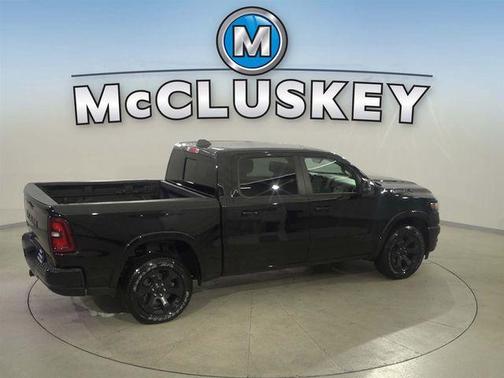 Diamond Black Crystal Pearlcoat 2025 RAM 1500 Big Horn/Lone Star