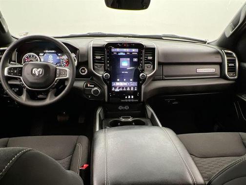 Diamond Black Crystal Pearlcoat 2025 RAM 1500 Big Horn/Lone Star