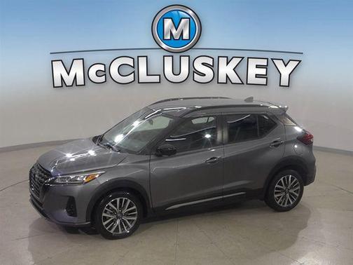 Gun Metallic 2024 Nissan Kicks SR