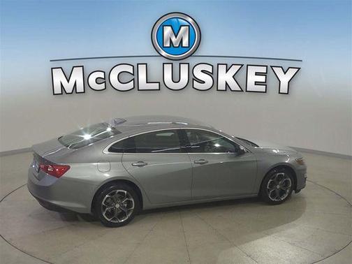 Sterling Gray Metallic 2023 Chevrolet Malibu FWD 1LT