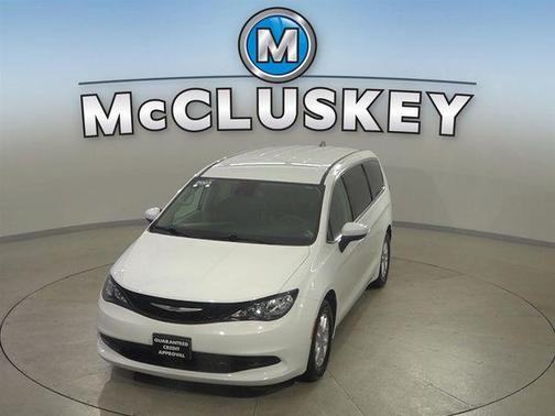 Bright White Clearcoat 2023 Chrysler Voyager LX