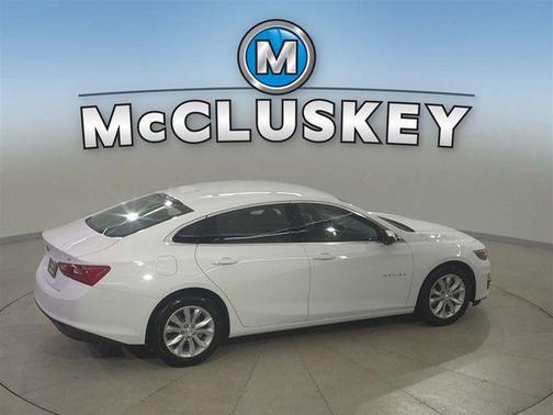 Summit White 2024 Chevrolet Malibu FWD 1LT