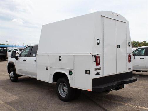 Summit White 2025 GMC Sierra 3500 Base