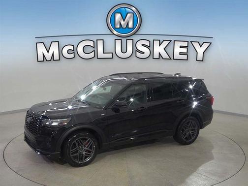 Black Metallic 2025 Ford Explorer ST-Line