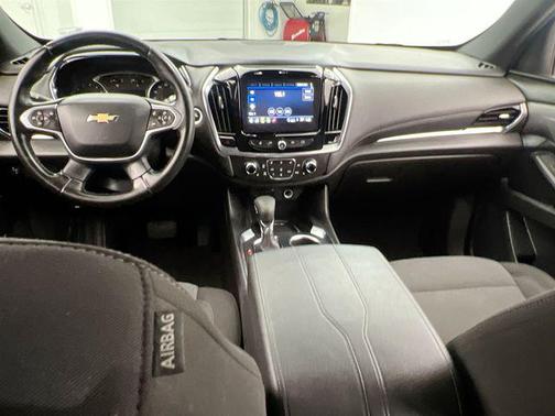 Northsky Blue Metallic 2023 Chevrolet Traverse LT Cloth