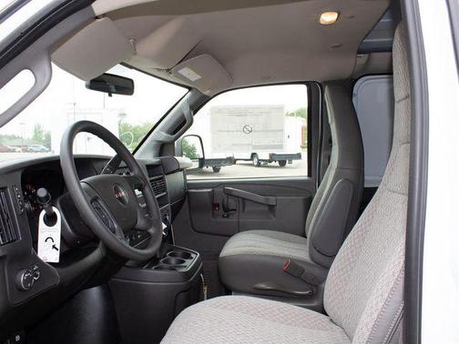 Summit White 2025 GMC Savana 3500 RWD 3500 Extended Wheelbase Work Van