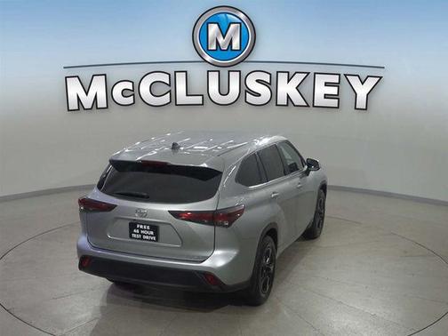 Celestial Silver Metallic 2024 Toyota Highlander LE