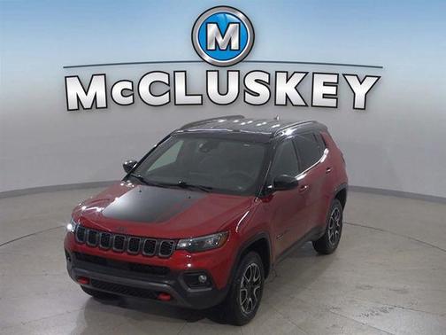 Red Hot Pearlcoat 2025 Jeep Compass Trailhawk