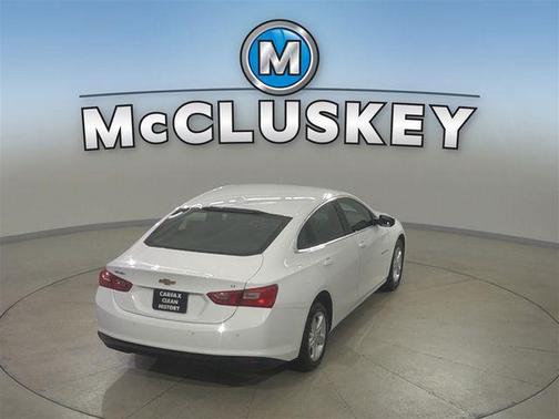 Summit White 2024 Chevrolet Malibu FWD 1LT