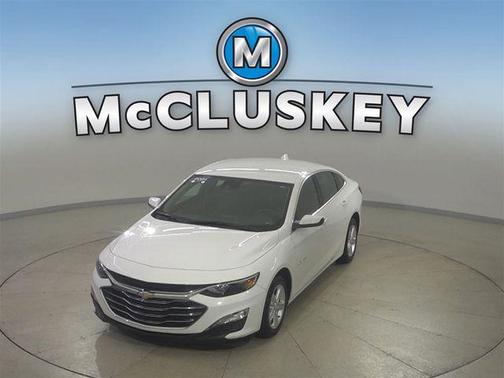 Summit White 2024 Chevrolet Malibu FWD 1LT