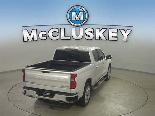 Iridescent Pearl Tricoat 2021 Chevrolet Silverado 1500 High Country