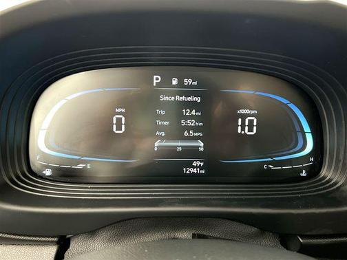 Lunar White 2025 Hyundai VENUE SE