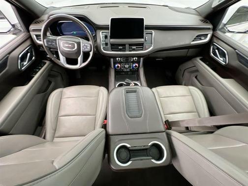 White Frost Tricoat 2022 GMC Yukon XL SLT