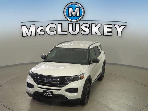 Star White Metallic Tri-Coat 2022 Ford Explorer XLT