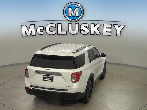 Star White Metallic Tri-Coat 2022 Ford Explorer XLT