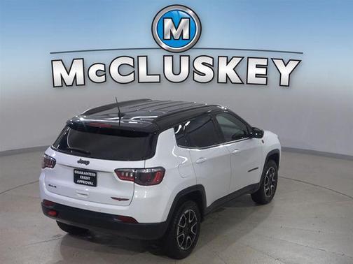 Bright White Clearcoat 2025 Jeep Compass Trailhawk