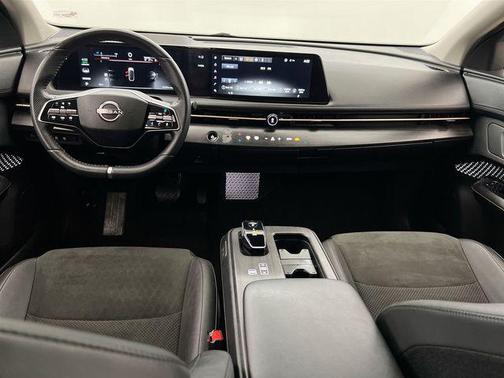 Boulder Gray Pearl 2023 Nissan ARIYA ENGAGE