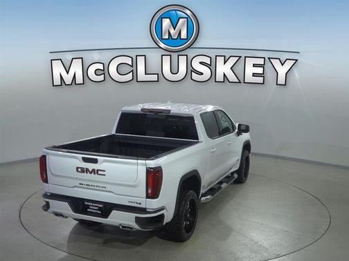 Summit White 2022 GMC Sierra 1500 AT4