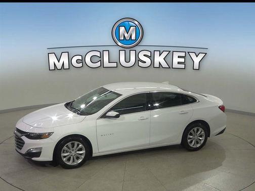 Summit White 2025 Chevrolet Malibu FWD 1LT