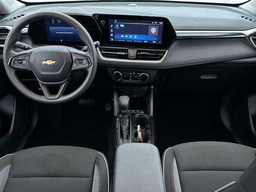 Sterling Gray Metallic 2024 Chevrolet Trailblazer LS