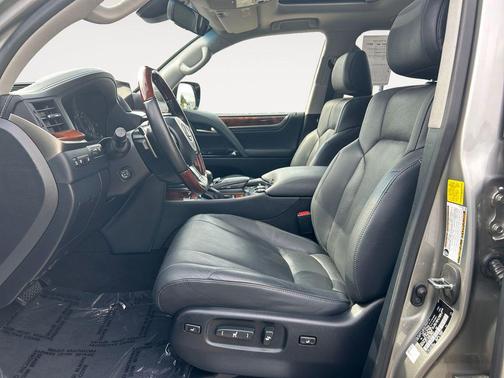 Atomic Silver 2021 Lexus LX 570 Base