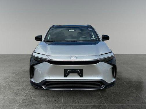 2025 Toyota bZ4X XLE