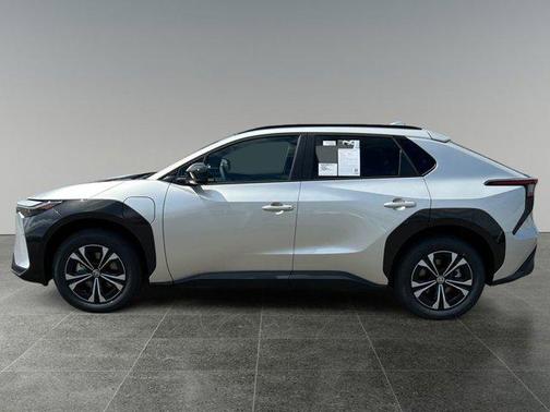 2025 Toyota bZ4X XLE