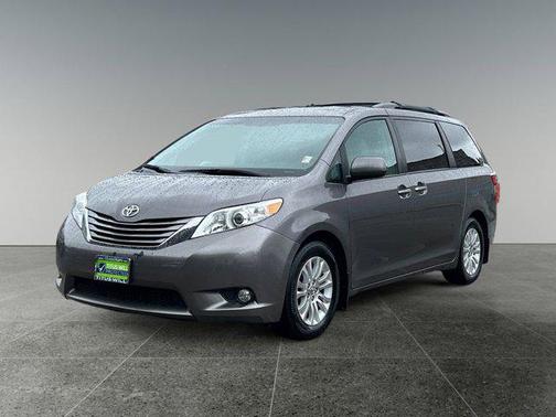 2016 Toyota Sienna XLE
