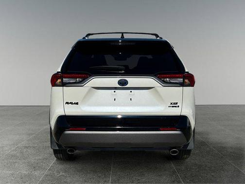 2021 Toyota RAV4 Hybrid SE