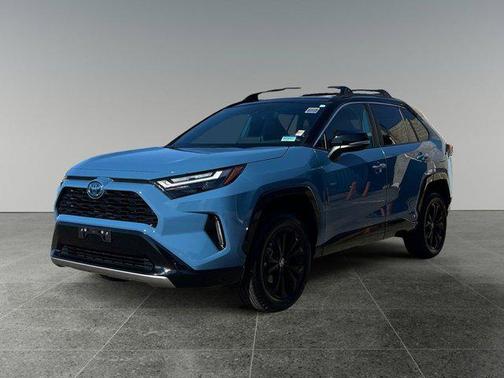 2022 Toyota RAV4 Hybrid SE