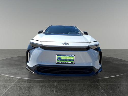 Wind Chill Pearl 2024 Toyota bZ4X XLE