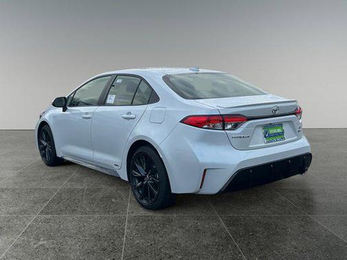 2026 Toyota Corolla Hybrid SE