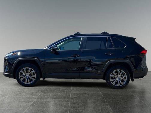 2025 Toyota RAV4 Hybrid XLE Premium