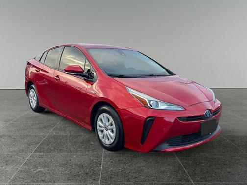 2019 Toyota Prius LE
