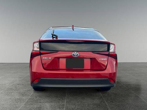 2019 Toyota Prius LE