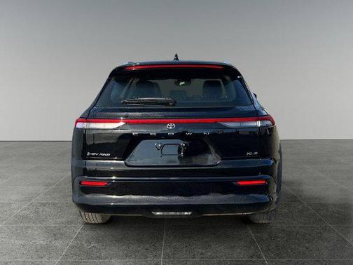 2025 Toyota Crown Signia XLE