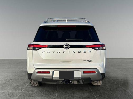 2025 Nissan Pathfinder Platinum 4WD