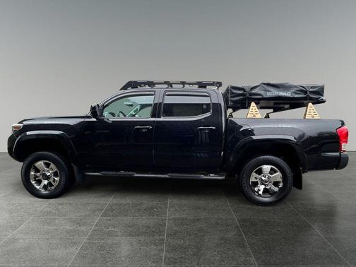 2017 Toyota Tacoma SR5