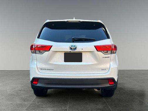 2019 Toyota Highlander Hybrid XLE