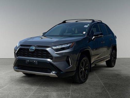 2022 Toyota RAV4 Hybrid SE